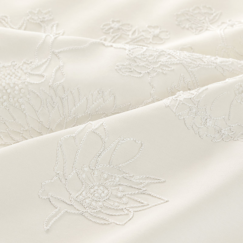 Robe Legere embroidered giant triangle - White | Hermès USA